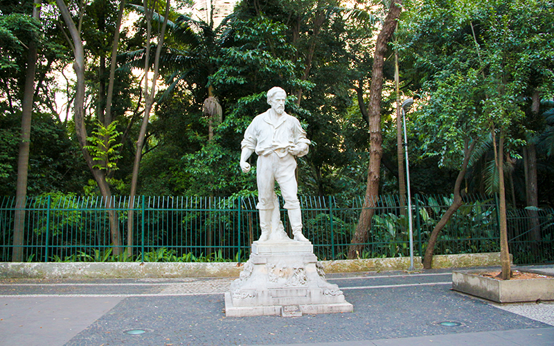 Monumento na Avenida Paulista